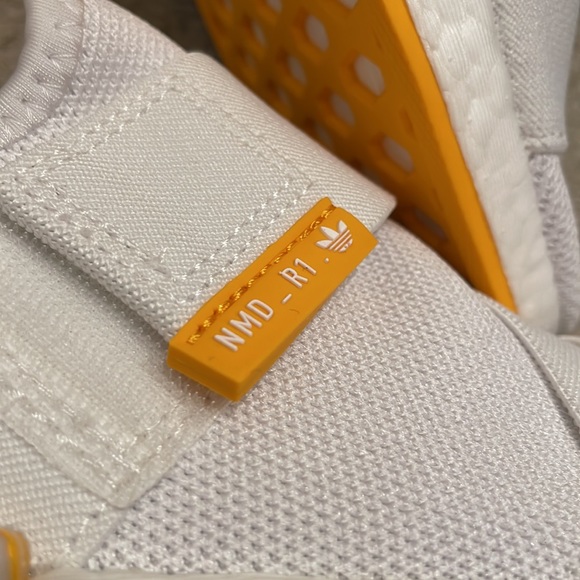 Adidas NMD_R1 STRAP women shoes size 7 brand new with box - Picture 5 of 9